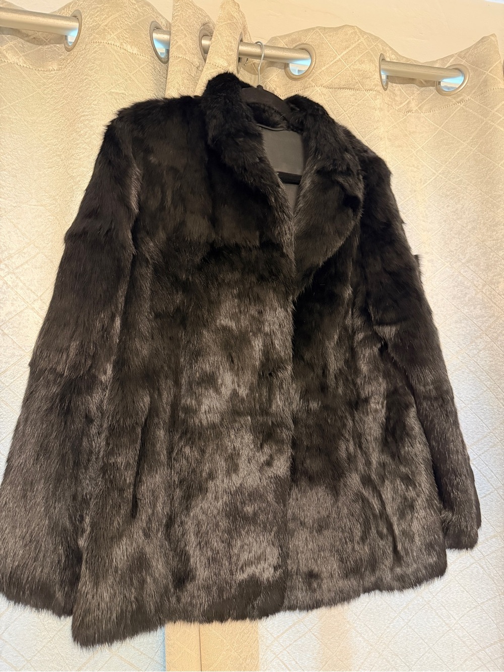 Vintage Fox Black Fur Coat for Women - Elegant Winter Jacket